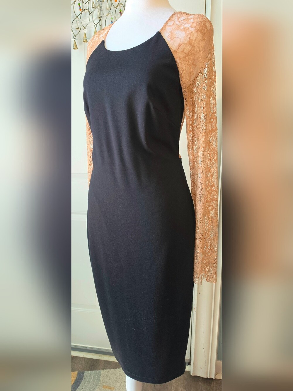 Bailey 44 Midi Bodycon Sheath Dress Womens M Black Tan Lace Back & Sleeves Stret - Picture 1 of 12